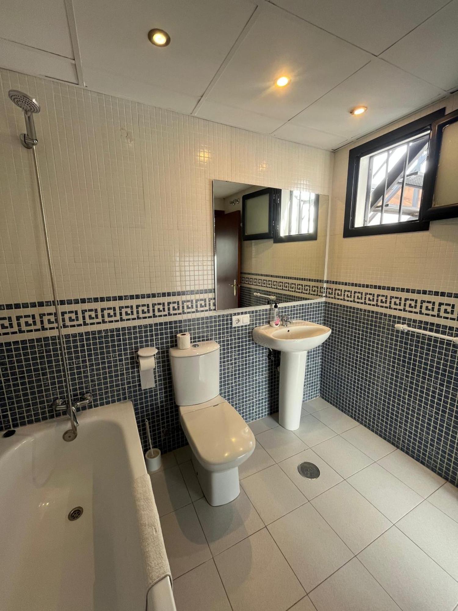 Apartament Atico Con Terraza Privada *